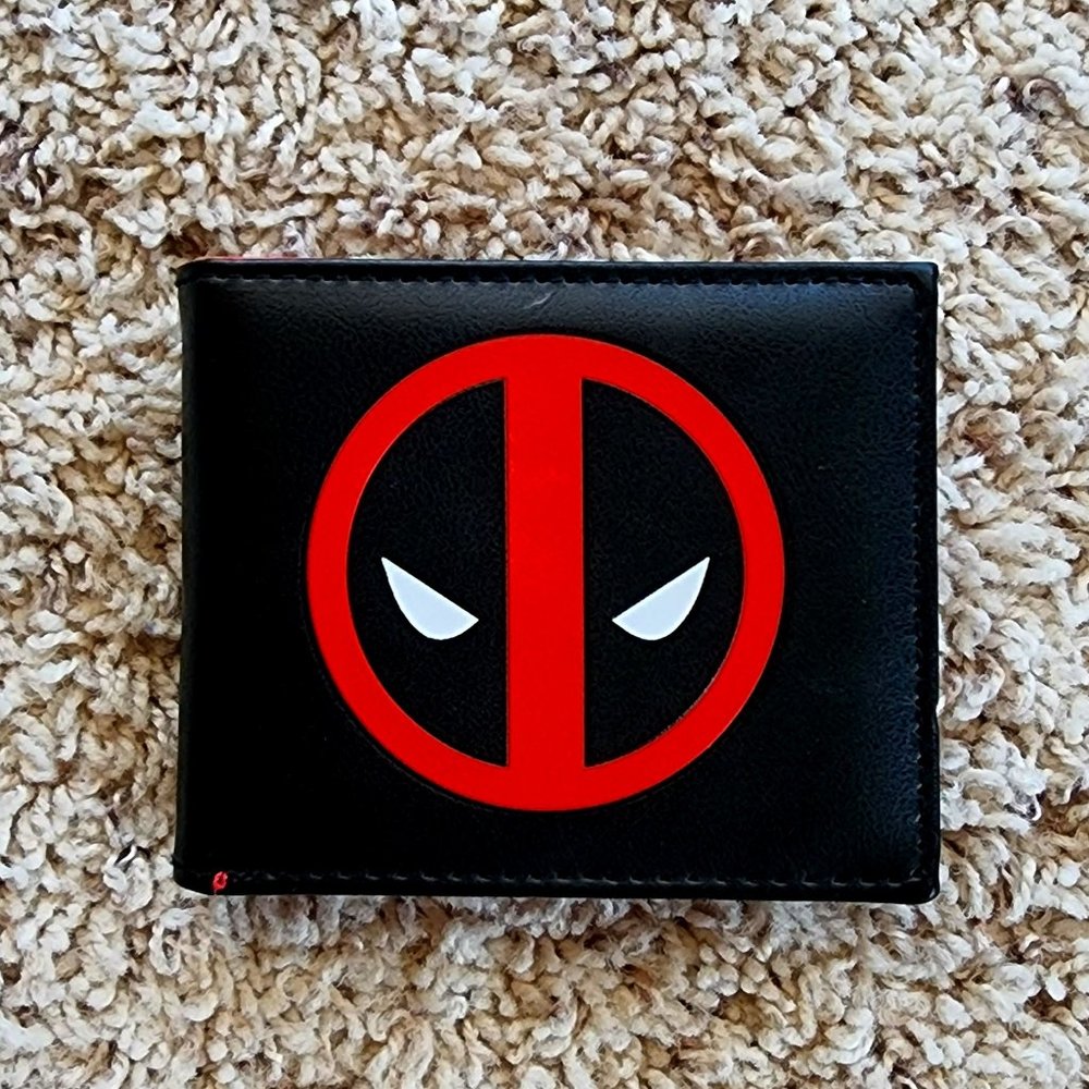 NWT Marvel Deadpool Bifold Wallet